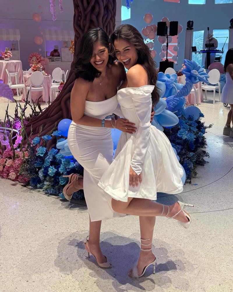 Emilia Dides - Instagram