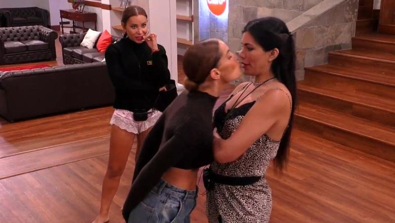 Gala intenta besar a Sam