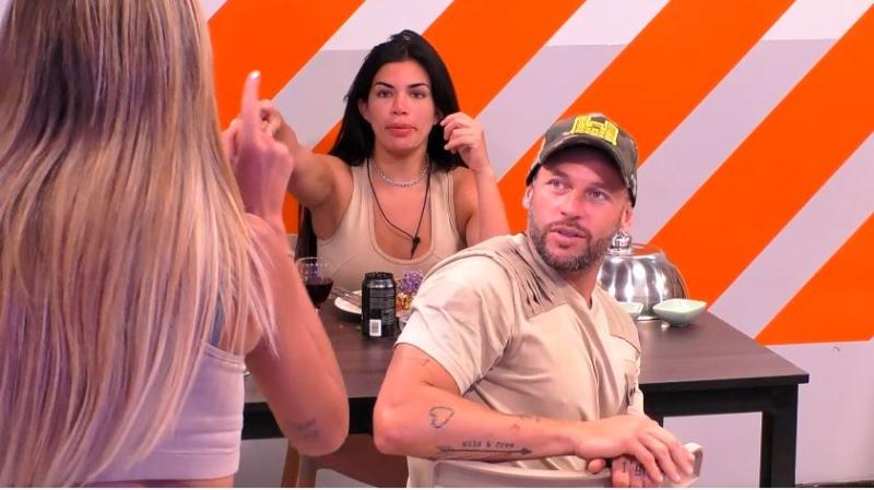 Yuli, Vico y Samantha