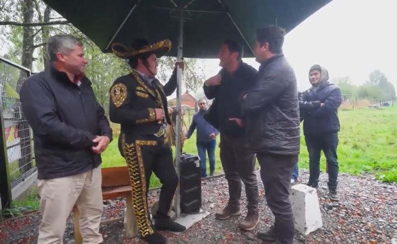 Doble de Vicente Fernández en "Socios por Chile"