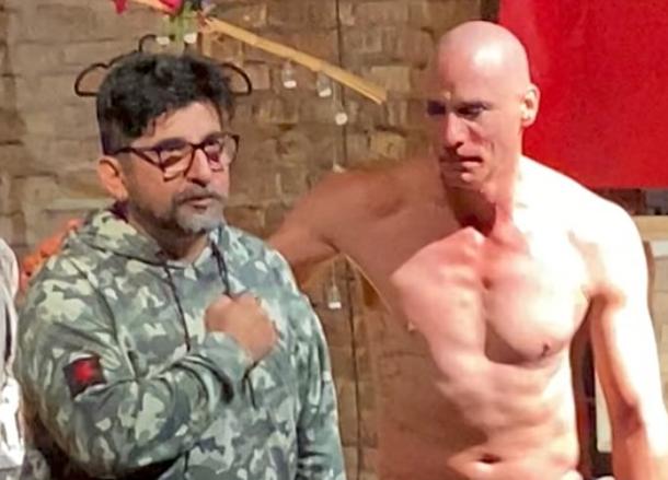 Fotos de Cristián Campos de la obra "El Perfomer" | Instagram