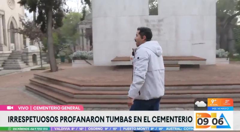 Sujetos profanan Mausoleos en el Cementerio General.