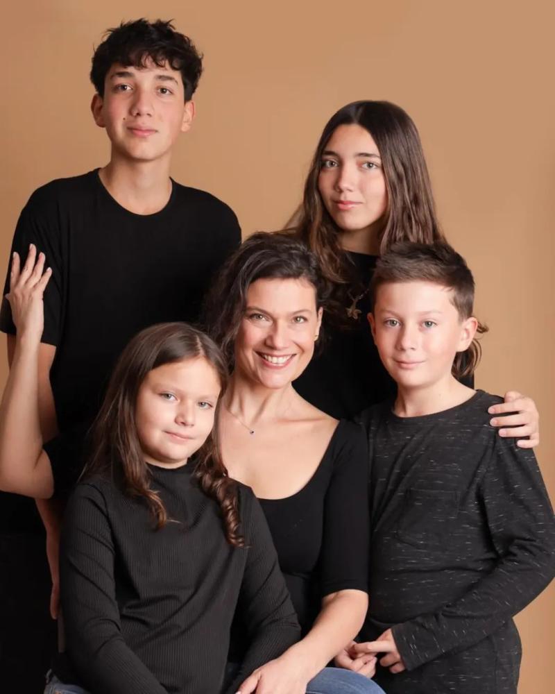 Catherine Mazoyer y sus hijos / Créditos: Instagram @mazoyercath
