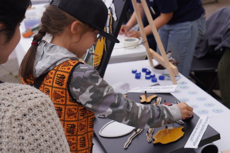 Día de la Biodiversidad: Feria ecológica reúne ciencia, naturaleza y sociedad en pleno centro de Santiago. Créditos: CAPES UC