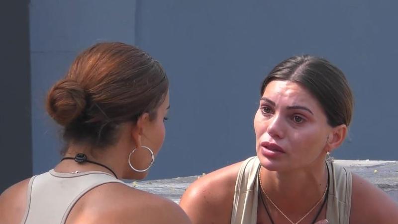 Faloon le explica a Daniela sus razones