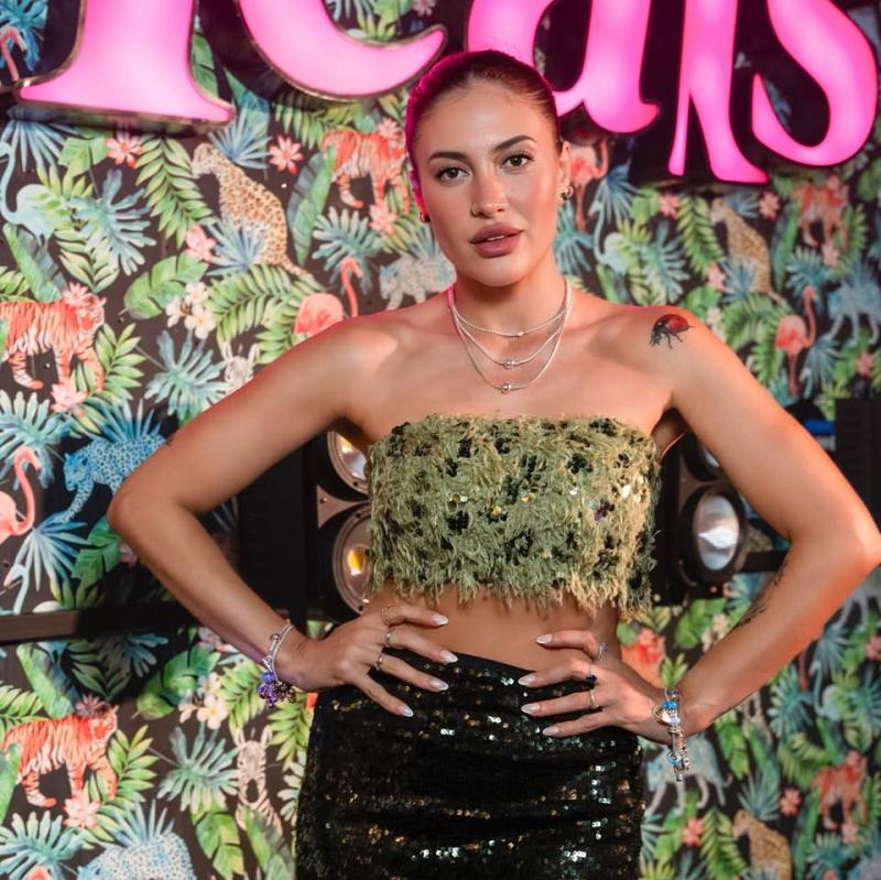 Karen Bejarano - Instagram