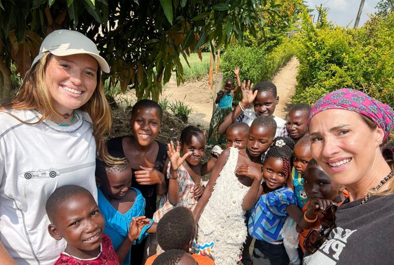 Angélica Castro y su hija Laura en Proyecto Agua.