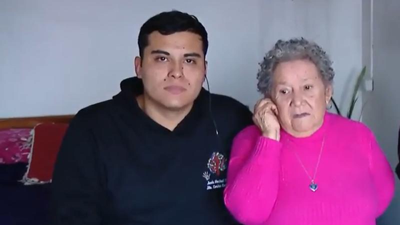 Mujer de 90 años de Pudahuel vive entre hongos y humedad