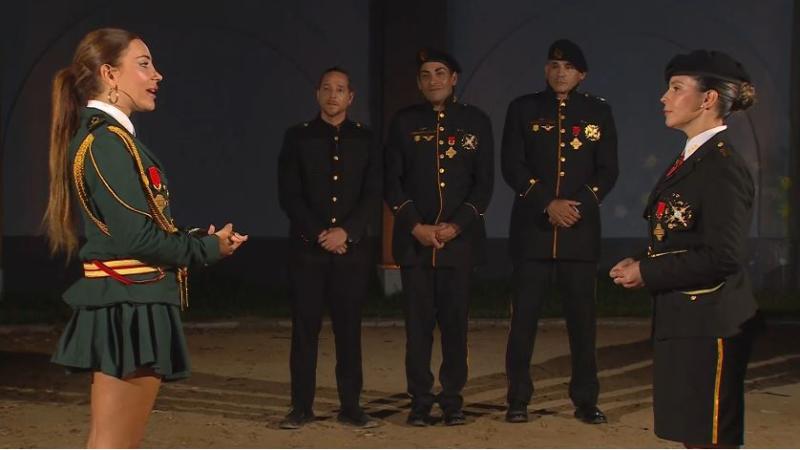 Daniela Requena y la Comandante Arratia