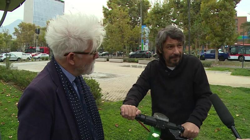 Federico Sánchez y economista Cristián Camus, alias @doctorcamus, en Vespucio Norte.