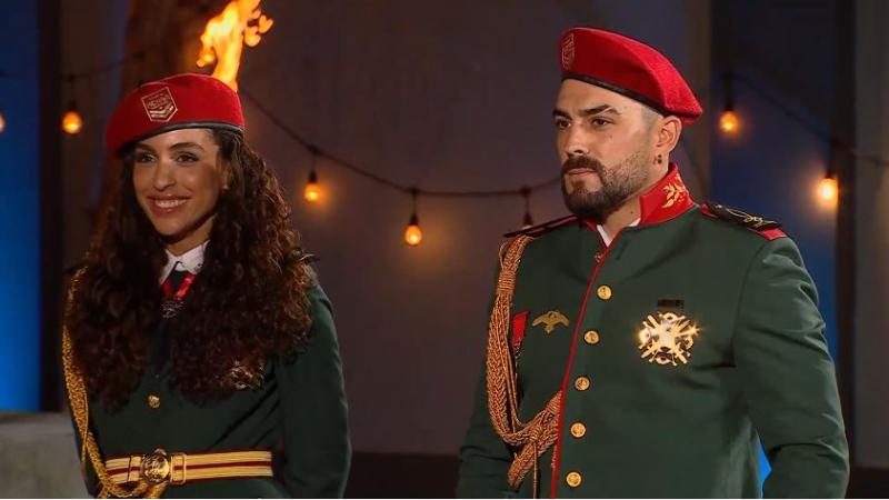 Zoe se ríe al decir que Faloon se podría lesionar