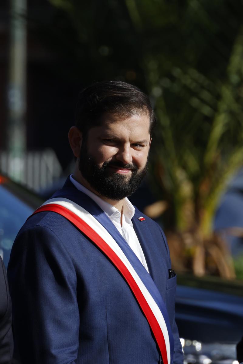 Gabriel Boric es el primero en ser padre como Presidente en 95 años - Aton