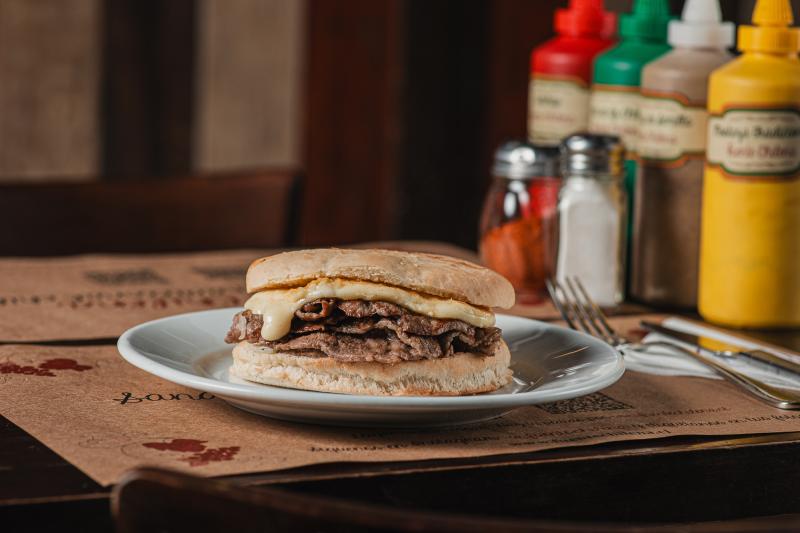 Barros Luco de la Fuente Chilena 2025.