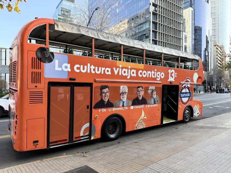 Bus Turistik con imagen de City Tour. Créditos: 13C