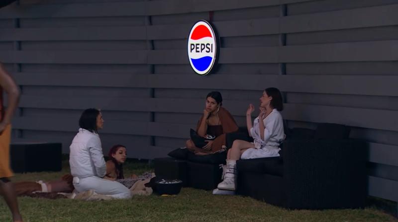 Ignacia Michelson y Flor Vigna discuten - Mundos Opuestos.