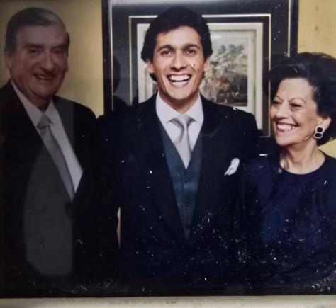 Rafael Araneda junto a sus padres - Redes Sociales