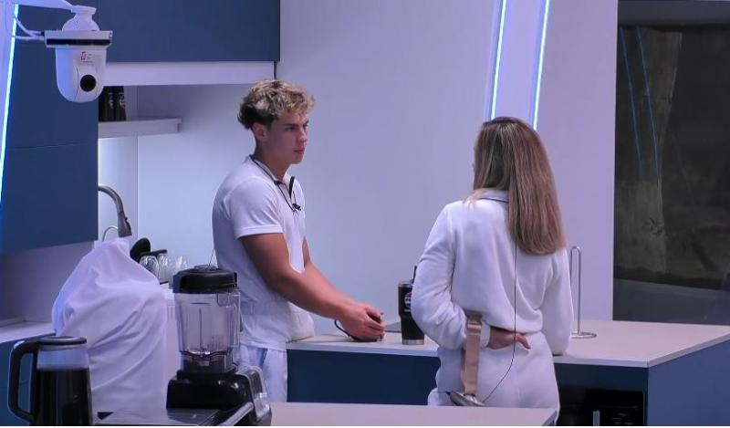 Diego se desahoga con Valentina