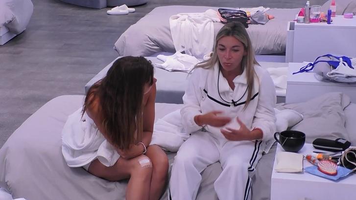 Canal 13 - Evelyn Ortiz se confesó con Catalina Olcay