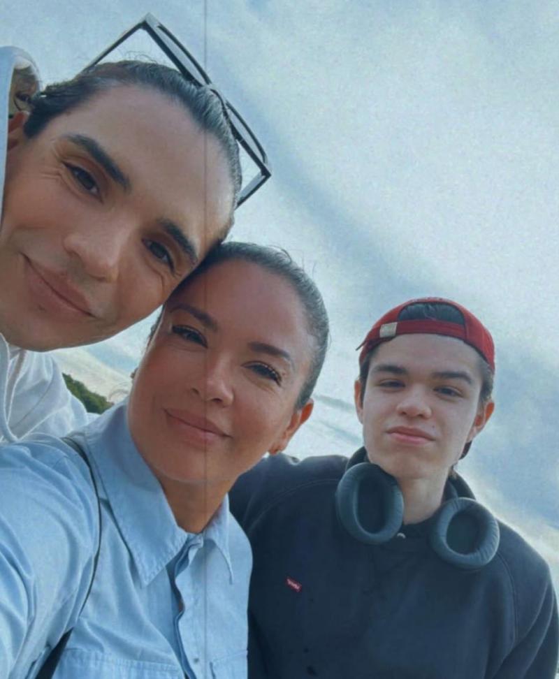 Leo Méndez junto a Marcela Duque y Esai - Instagram