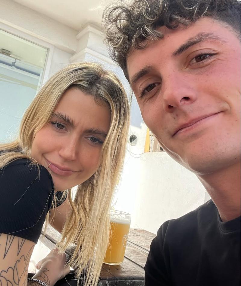 Íñigo López, ex de Eskarcita, junto a su nueva pareja - Instagram