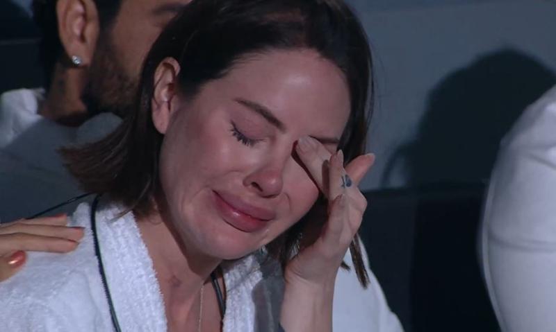 Ignacia Michelson llorar al revelar que padece trastornos alimenticios