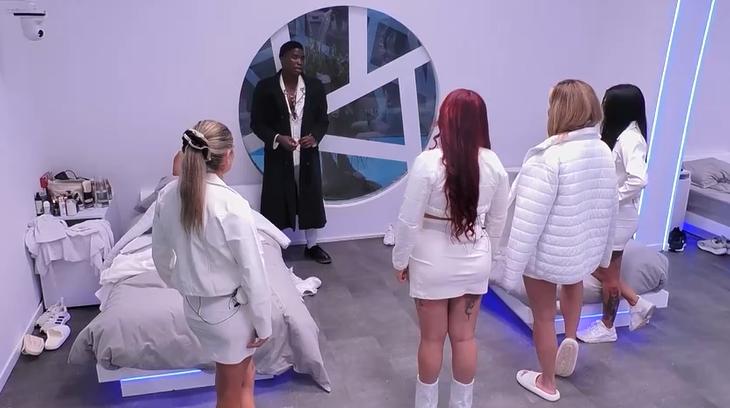 Canal 13 - Mike regresó a Mundos Opuestos