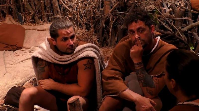 Princeso conversa con su equipo y discute con Daúd