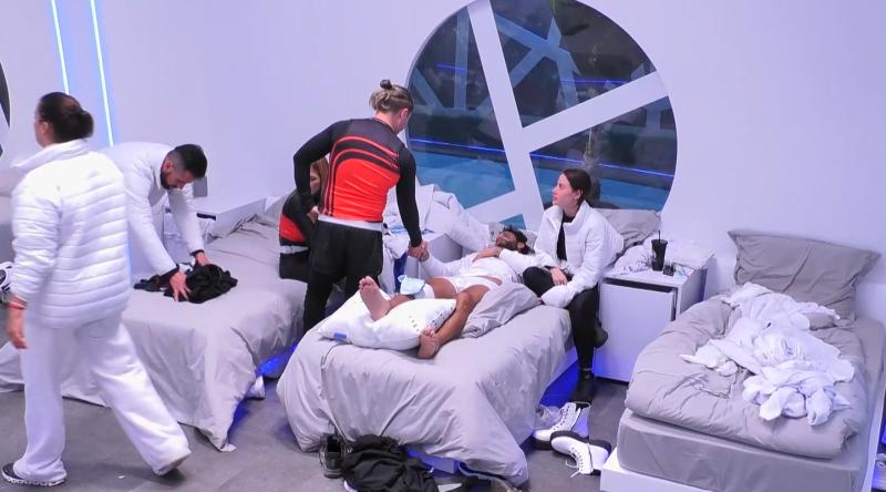 Canal 13 - Princeso le hace una promesa a Yoan Curtis en Mundos Opuestos