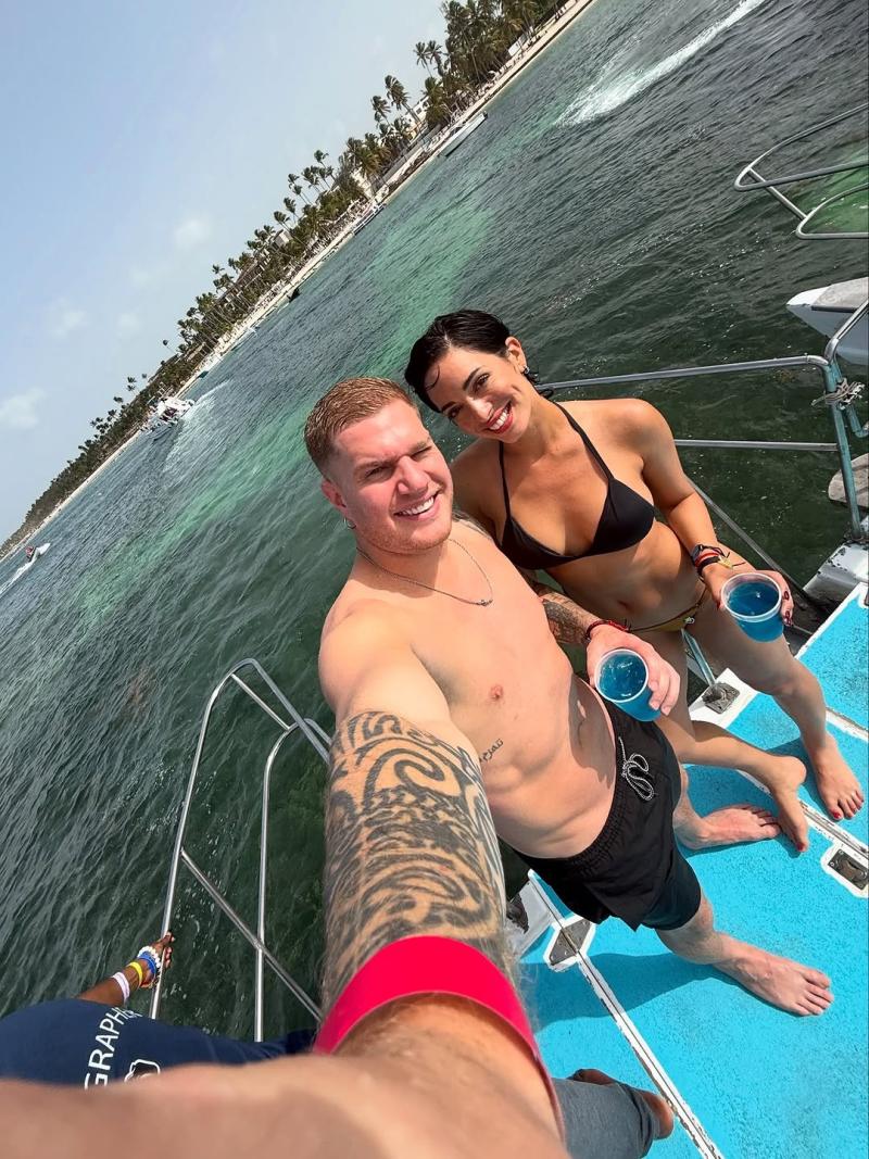 Instagram @pauliibolatti - La romántica foto de Paula Bolatti y Felipe Thompson