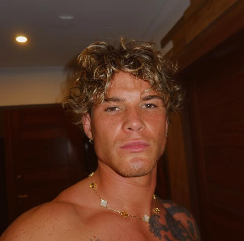 Instagram @raicerdahelfmann - Raimundo Cerda sufre de rabdomiólisis