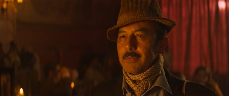 Daniel Muñoz interpreta al músico Roberto Parra en "Me rompiste el corazón". Créditos: Tráiler.