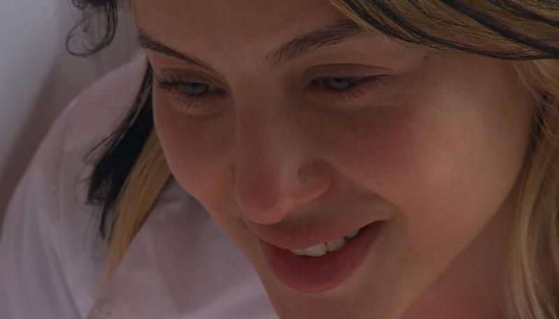 Flor Vigna habla con Lauta por videollamada.