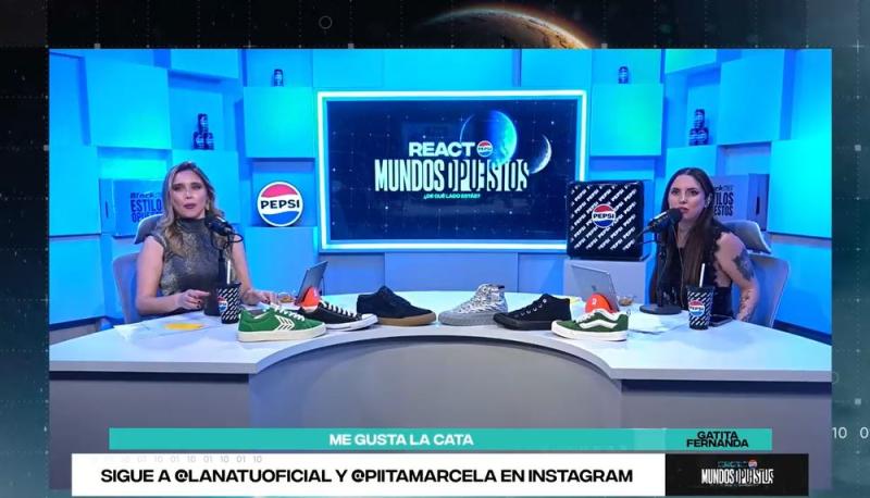 React "Mundos Opuestos"