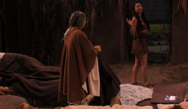 Eskarcita pelea con Evelyn Ortiz