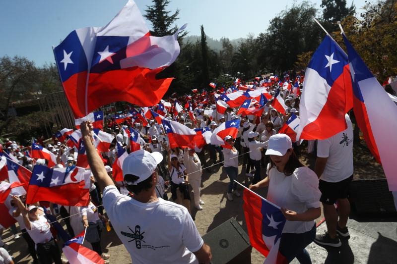 Polémico podcast eligió al acento chileno como "el más feo" - Agencia Uno