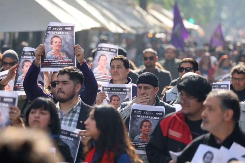 Marcha por concejala desaparecida - Aton.