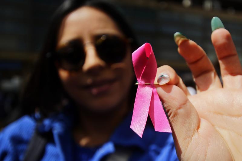 El cáncer de mama afecta a miles de mujeres en Chile cada año - Aton