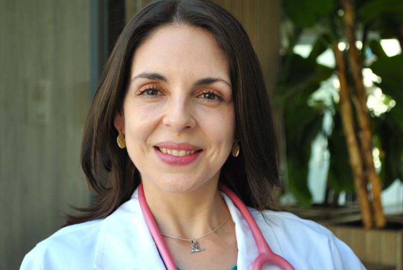Doctora Marcela Hernández es la conductora de Vamos Mujer, el programa de salud de 13C.