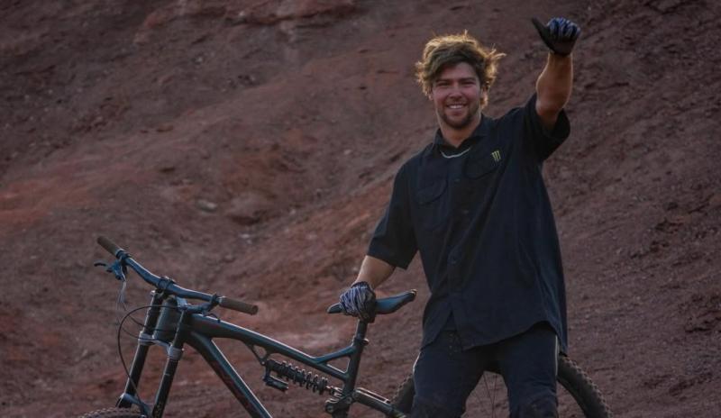 José Pablo Saavedra se sumará a Mundos Opuestos