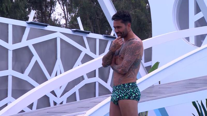 Luis Jiménez en Mundos Opuestos