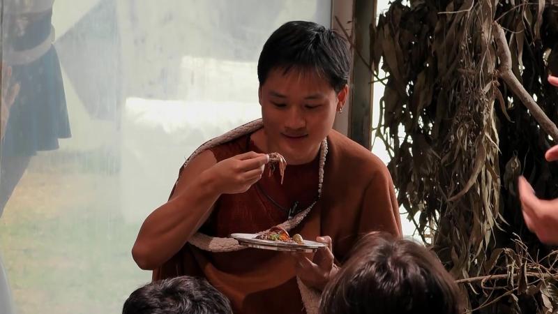 Yuhui en Mundos Opuestos