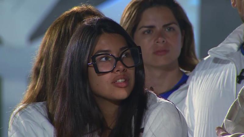 Eskarcita se enoja de los dichos de Matu