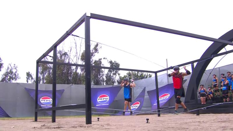 Mundos Opuestos competencia de equipos