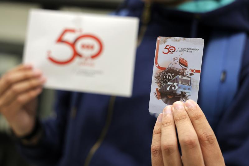 Metro invita a diseñar la última tarjeta Bip! conmemorativa de sus 50 años - Agencia Uno