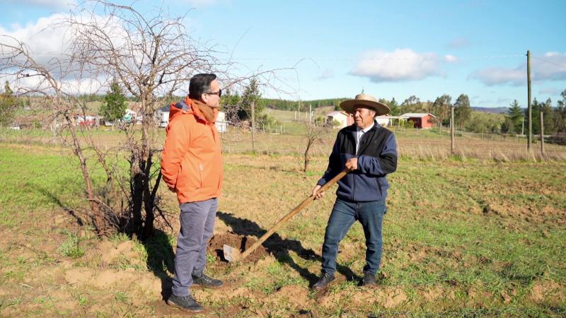 Sandro Medina con Celermo Toro en Ñuble. Créditos: Tu Cultura Mi Cultura.