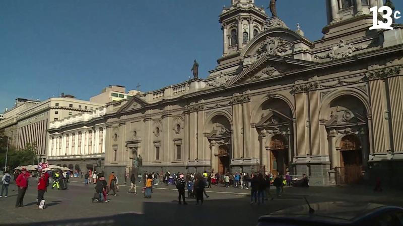 Plaza de Armas de Santiago vista en City Tour. Créditos: 13C