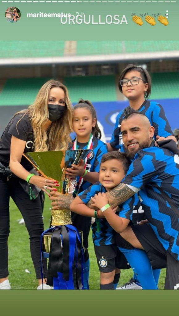 Marité Matus con Arturo Vidal y sus hijos - Instagram
