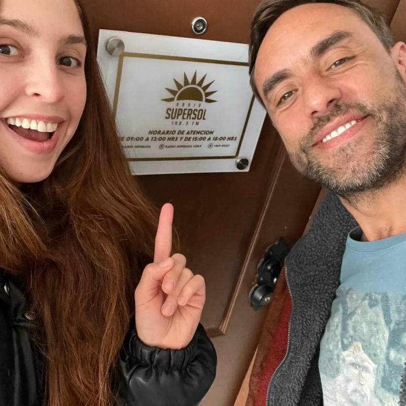 Álvaro Gómez junto a su actual pareja, Javiera Ferrada - Instagram