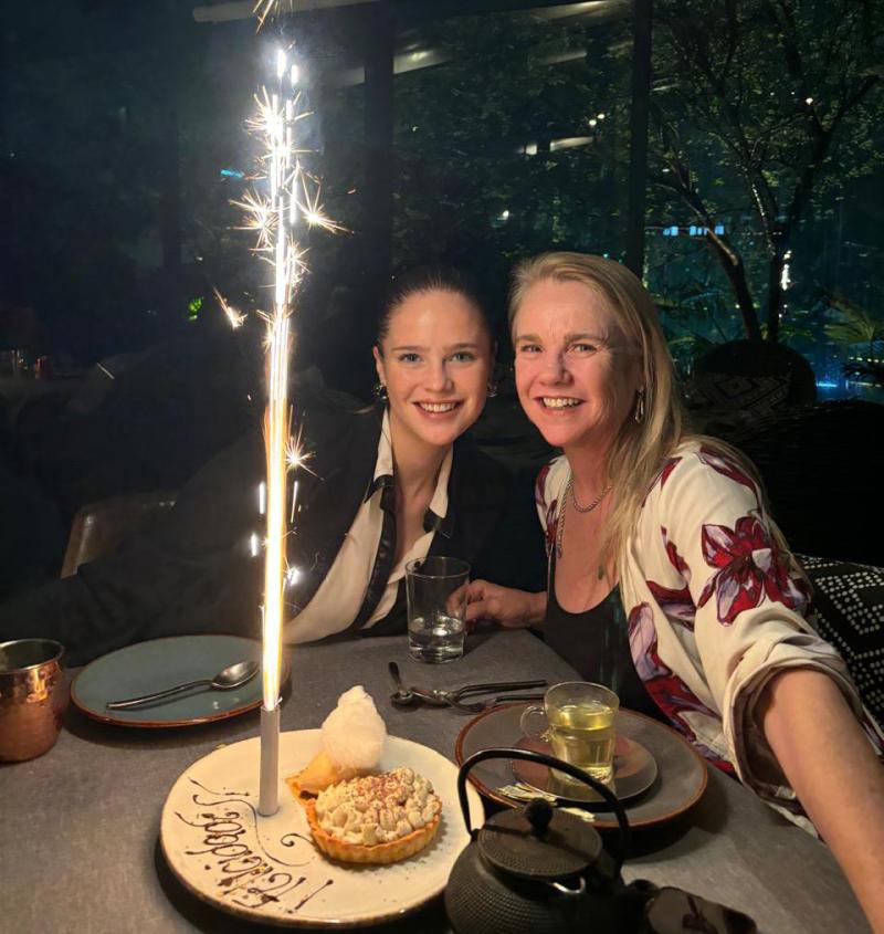 Inna Moll y su mamá