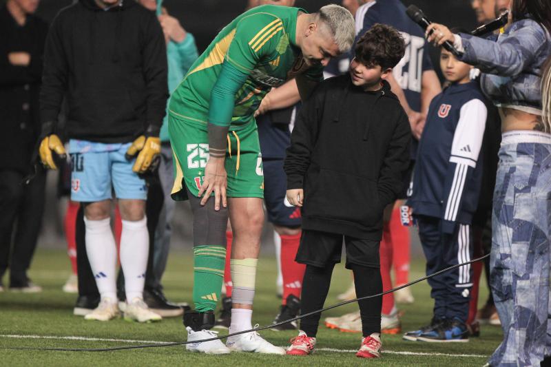 Cristóbal Campos en su partido a beneficio - Agencia Uno
